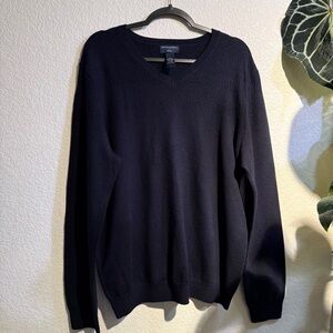 Patterned Soft Merino Wool V neck sweater